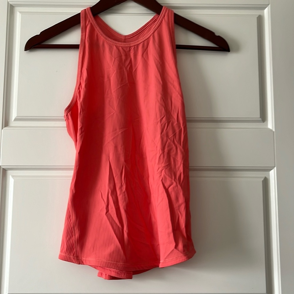 Lululemon Tank.